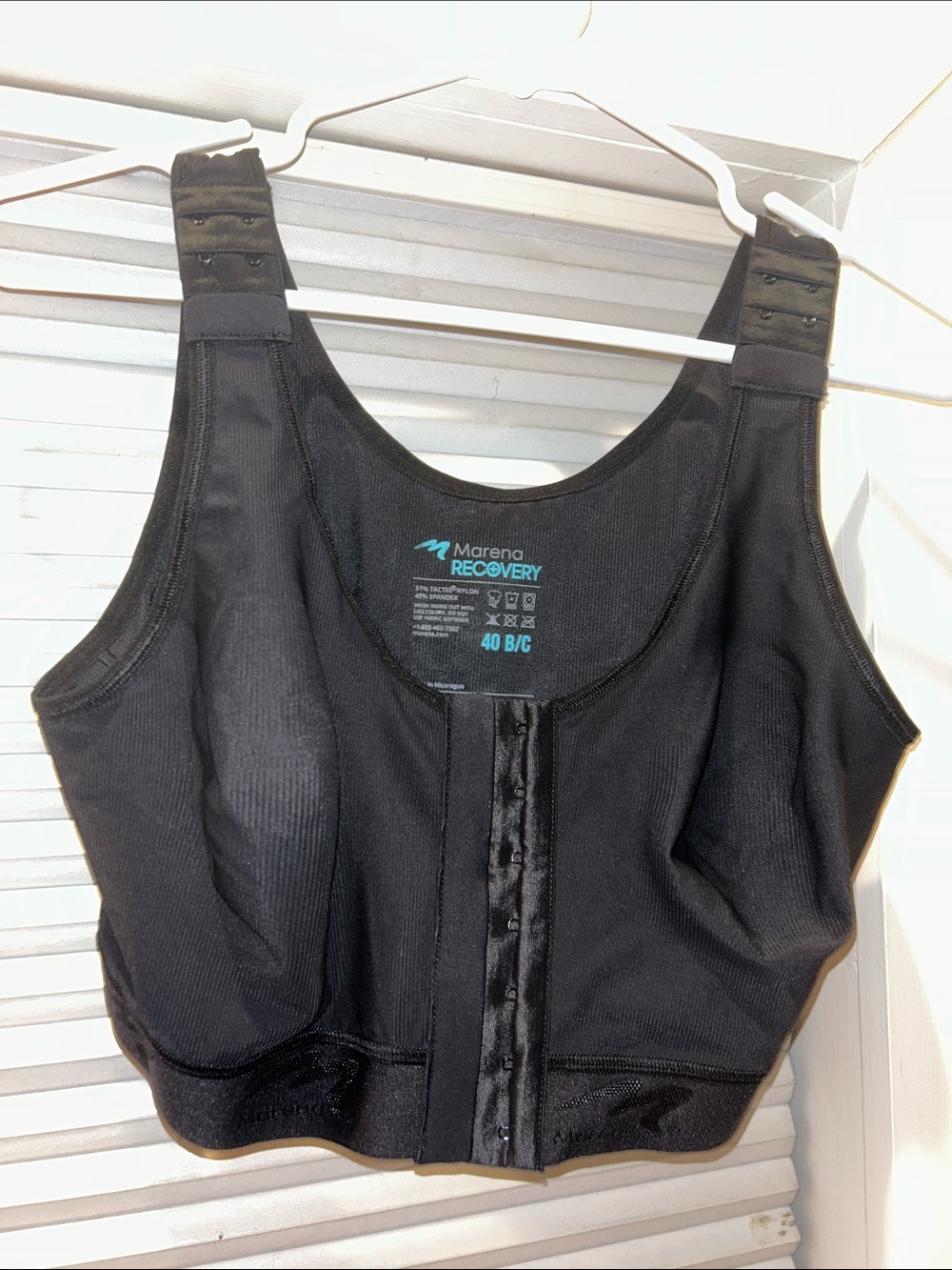 Marena Recovery Post-Surgical Compression Bra 40 B/C Black Front Close